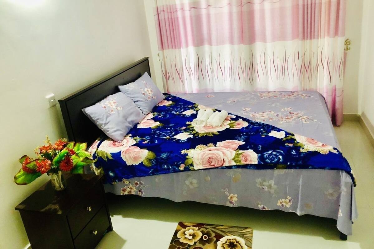 Family Room, 1 King Bed, Non Smoking | 4 bedrooms, WiFi (free)