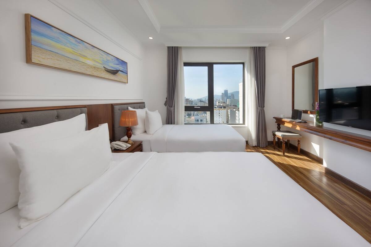 Minibar, in-room safe, desk, soundproofing