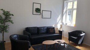 Royal Apartment, 1 King Bed with Sofa bed, Accessible, Non Smoking | Living room