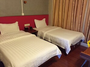 Standard Twin Room | Blackout drapes, free WiFi