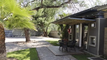 Standard Room, 1 Double Bed, Non Smoking, Garden View | Courtyard view