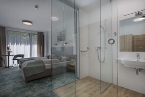 Twin Room | 2 bilik tidur, meja, ruang kerja komputer riba, seterika/papan seterika 
