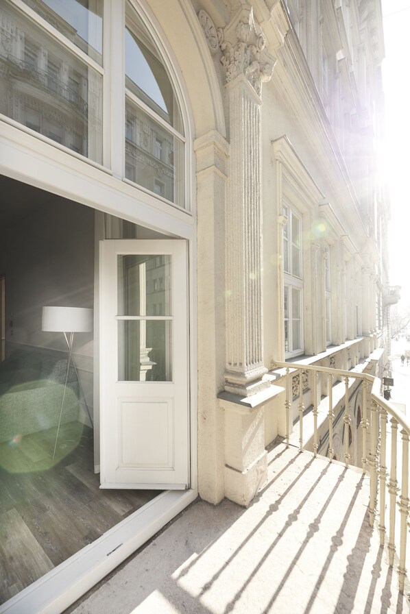 Junior Suite, 1 King Bed with Sofa bed, Non Smoking | Balcony - Boutique Residence Budapest (Budapest)