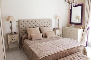 Club Double Room, 1 Queen Bed, Non Smoking