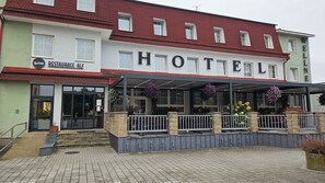 Exterior - Hotel Alf (Borovany)