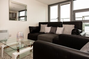 Apartment, Private Bathroom (Three Bedroom) | Lounge - AA Lets City Road (Newcastle-upon-Tyne)