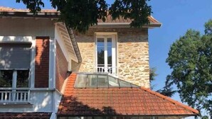 Unclassified image, 2 of 39, button - Le Colombier (Neuilly-Plaisance)