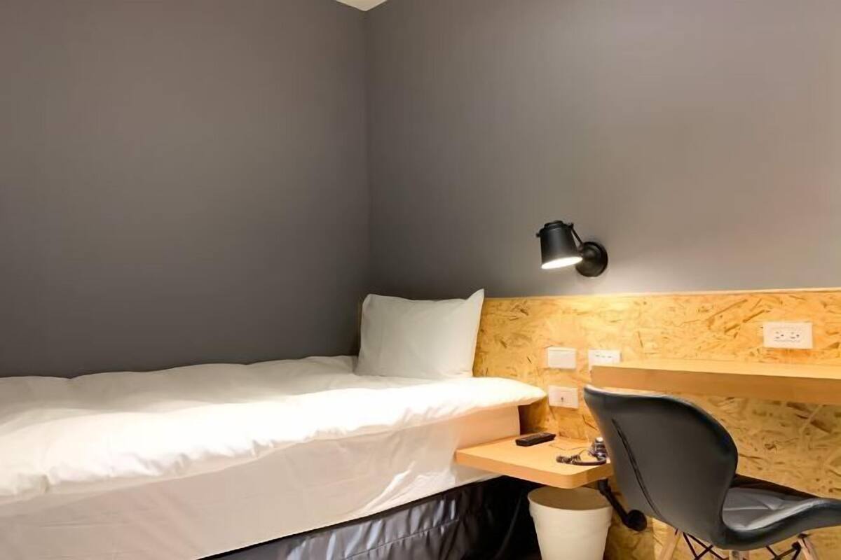 Desk, blackout drapes, soundproofing, WiFi (free)
