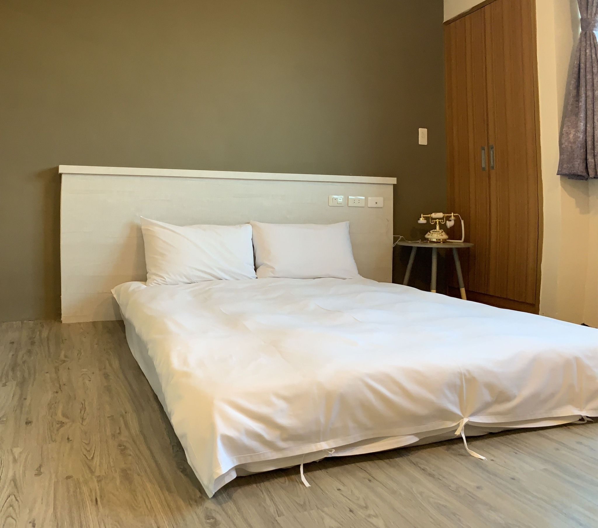 Habitación estándar doble, 1 cama doble, no fumadores | Escritorio, cortinas opacas, sistema de insonorización y wifi gratis