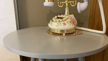 Quarto casal standard, 1 cama de casal, para não fumantes | Escrivaninha, cortinas blackout, quartos à prova de som