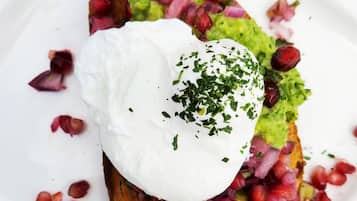 Daily cooked-to-order breakfast for a fee