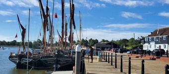 Jolly Sailor- Fish on the Quay