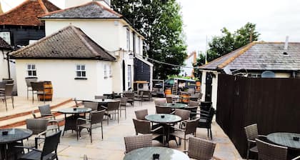Jolly Sailor- Fish on the Quay