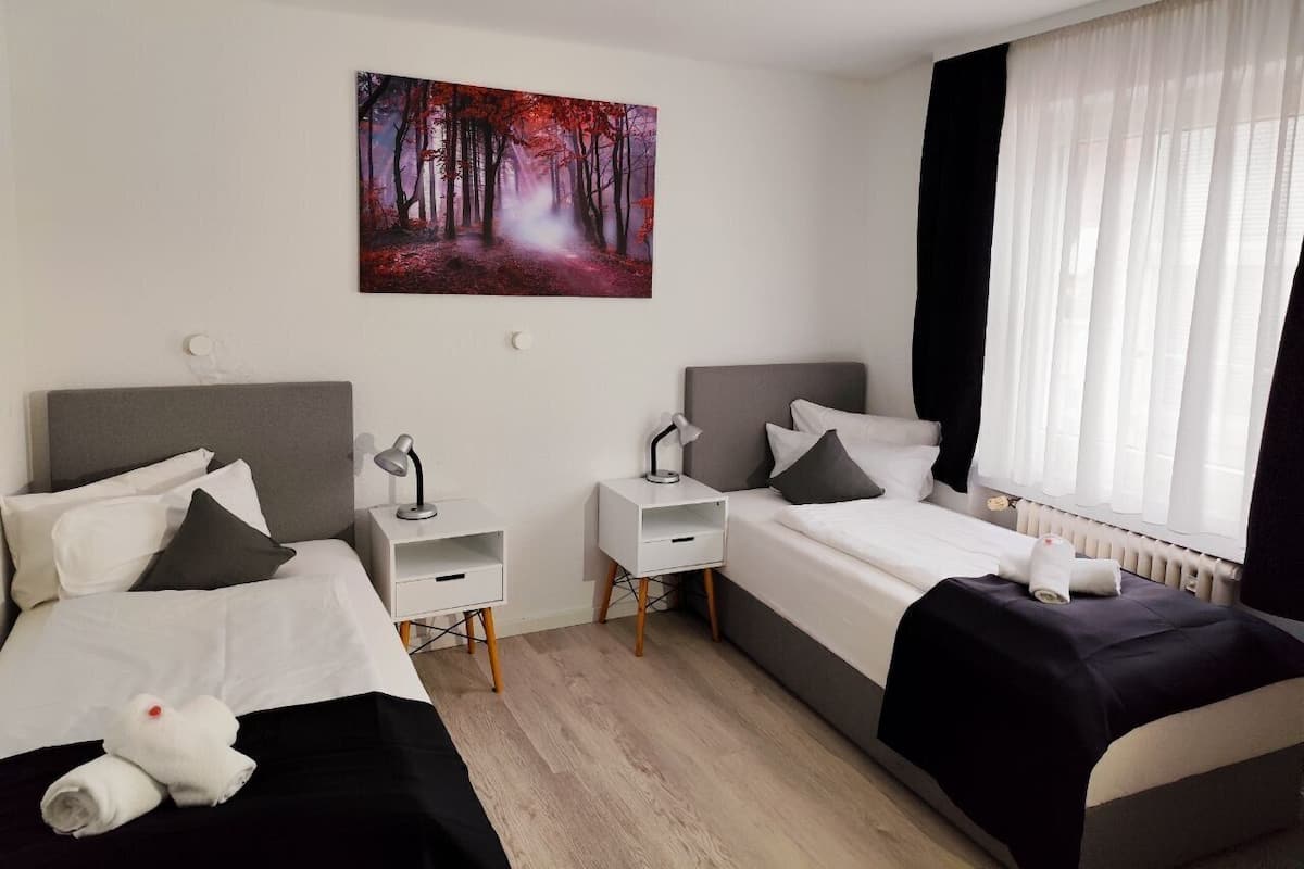 Economy Twin Room, Private Bathroom | Kemudahan bilik