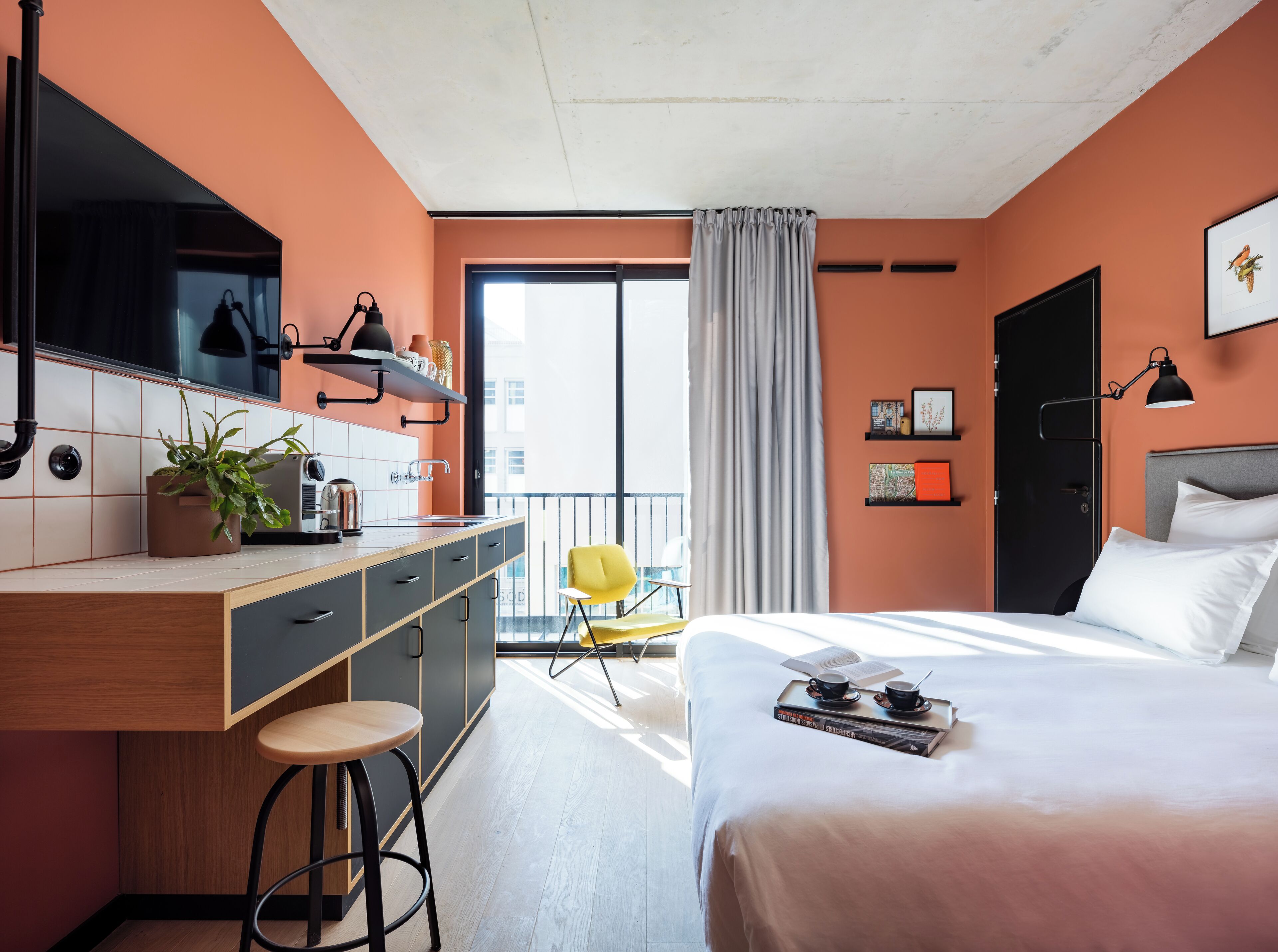 superior double or twin room, non smoking | minibar, in-room safe, individually decorated, individually furnished