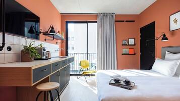 Superior kamer, 1 twee- of 2 eenpersoonsbedden, niet-roken | Een minibar, een kluis op de kamer, individueel gedecoreerd