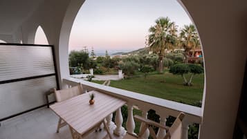 Studio Deluxe | Vue sur le jardin