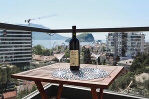 Apartamento estándar | Balcón