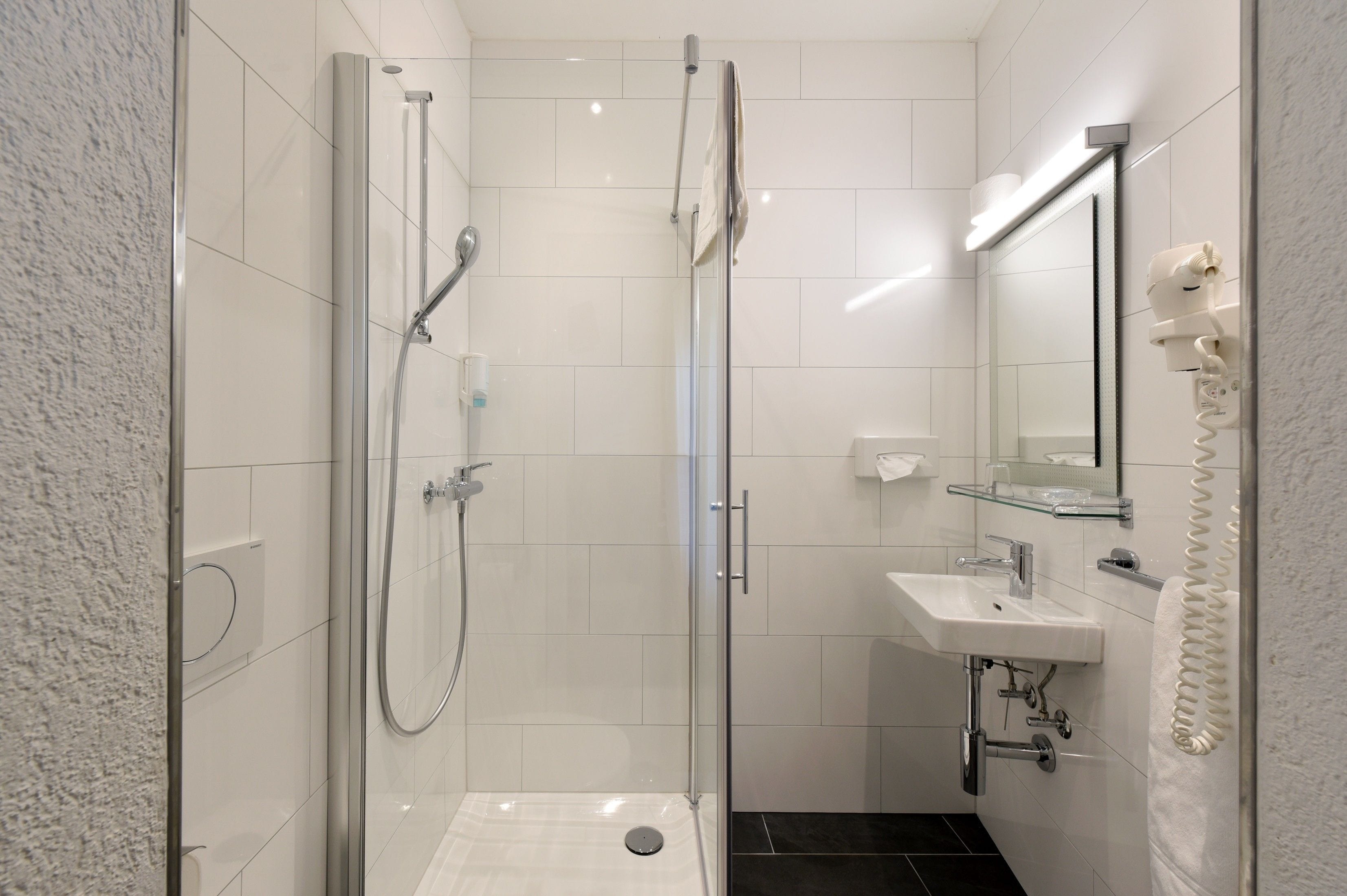 single room | bathroom | shower, hair dryer, towels