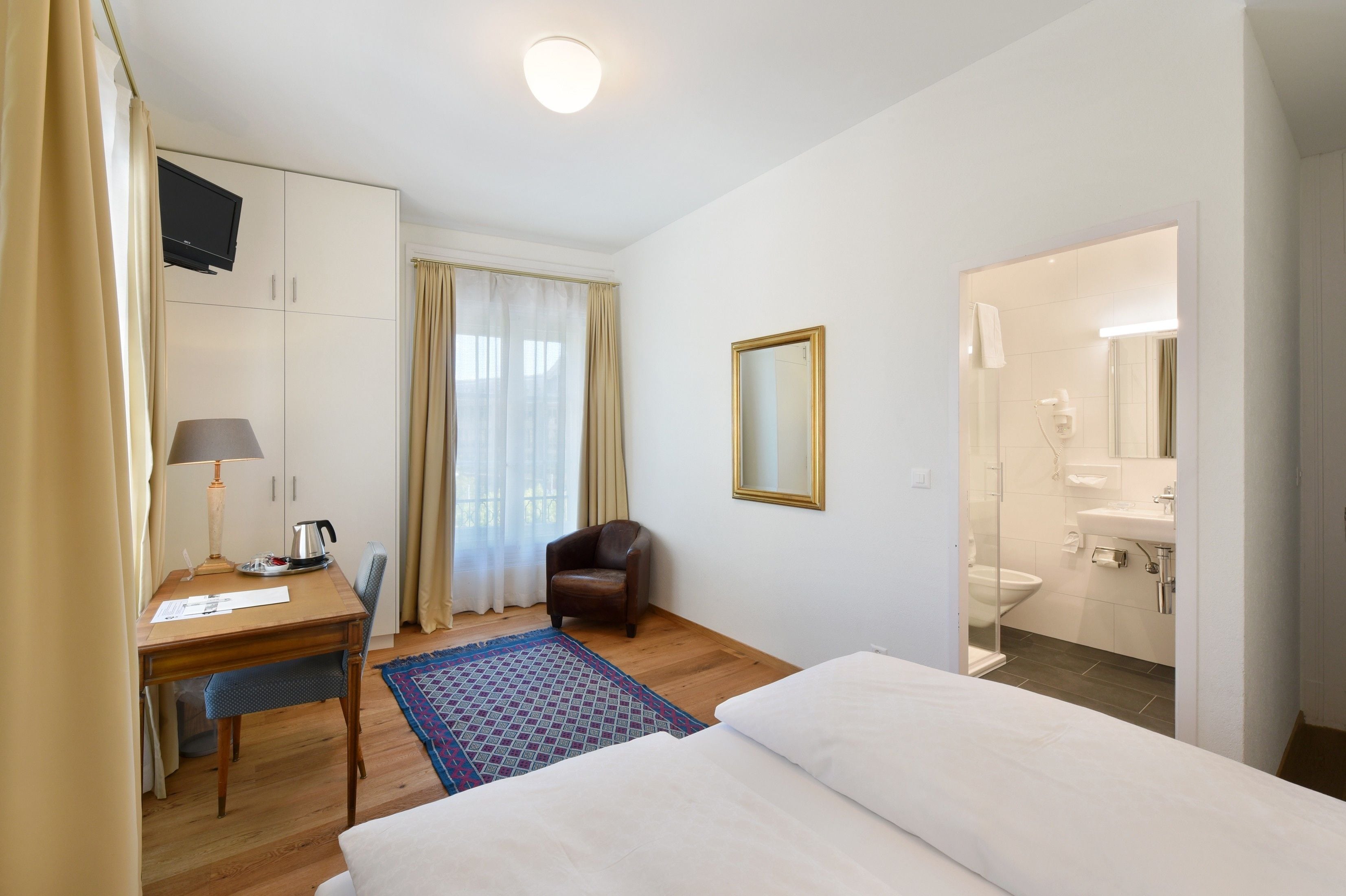 double room | 1 bedroom, blackout curtains, free cots/infant beds, rollaway beds