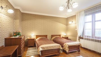 Chambre Double ou avec lits jumeaux | Bureau, rideaux occultants, chambres insonorisées