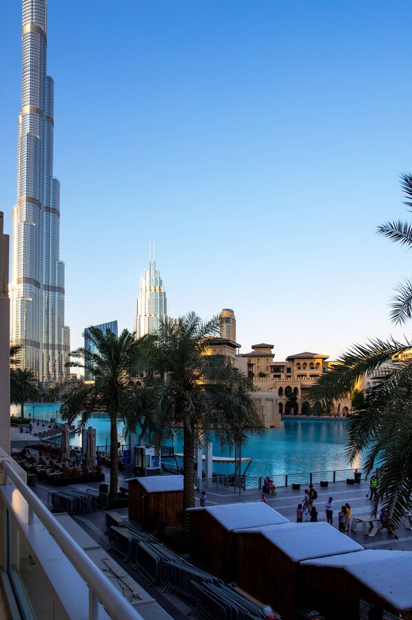 Balcony view - City Nights - 3B Villa Burj View (Dubai)