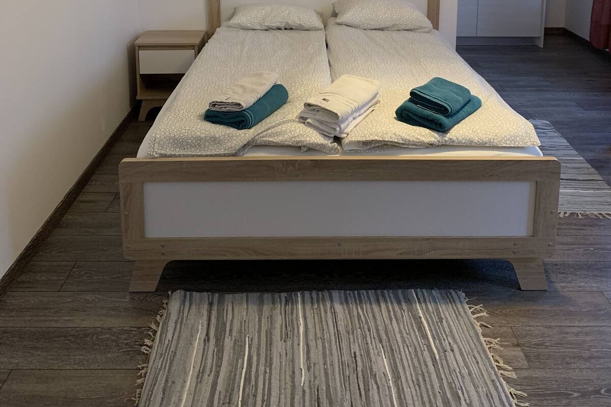 1 Schlafzimmer, Bügeleisen/Bügelbrett, kostenloses WLAN, Bettwäsche