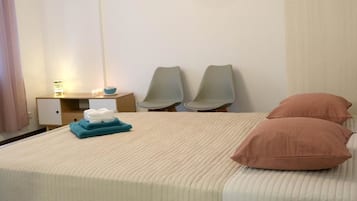 Studio | 1 bedroom, iron/ironing board, free WiFi, bed sheets