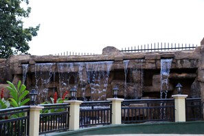 Fountain - Dina Apartments (Kampala)