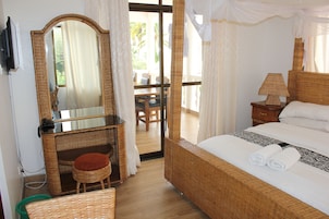 Family Suite, 2 Bedrooms, Balcony, Ocean View | In-room safe, free WiFi, bed sheets