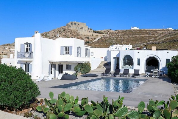 BBQ/picnic area - Villa Victoria by The Pearls Collection (Mykonos)