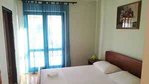 Comfort Apartment, 2 Bedrooms, Sea View | WiFi (free), bed sheets - Apartmani Krželj (Vodice)