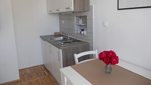 Studio, 1 Double Bed, Sea View | Living area - Apartmani Krželj (Vodice)