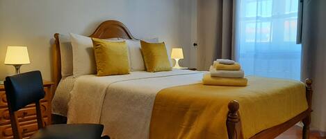 Iron/ironing board, WiFi, bed sheets