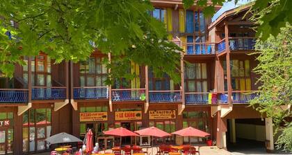 Erittäin hiljainen suksia ja lähellä kauppoja.