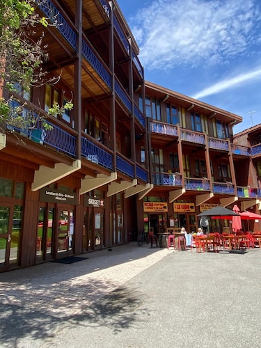 Appartement très calme skis aux pieds et proche des commerces. 