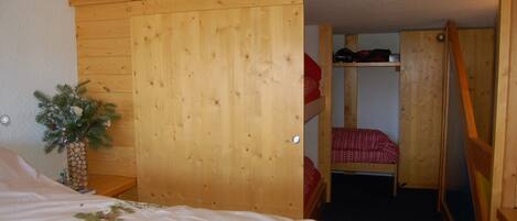 2 bedrooms, free WiFi