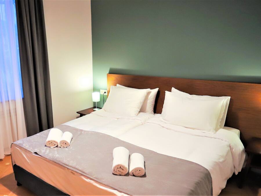 Deluxe Family Room | In-room safe, desk, soundproofing, free WiFi