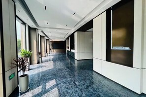 Lobby-Lounge