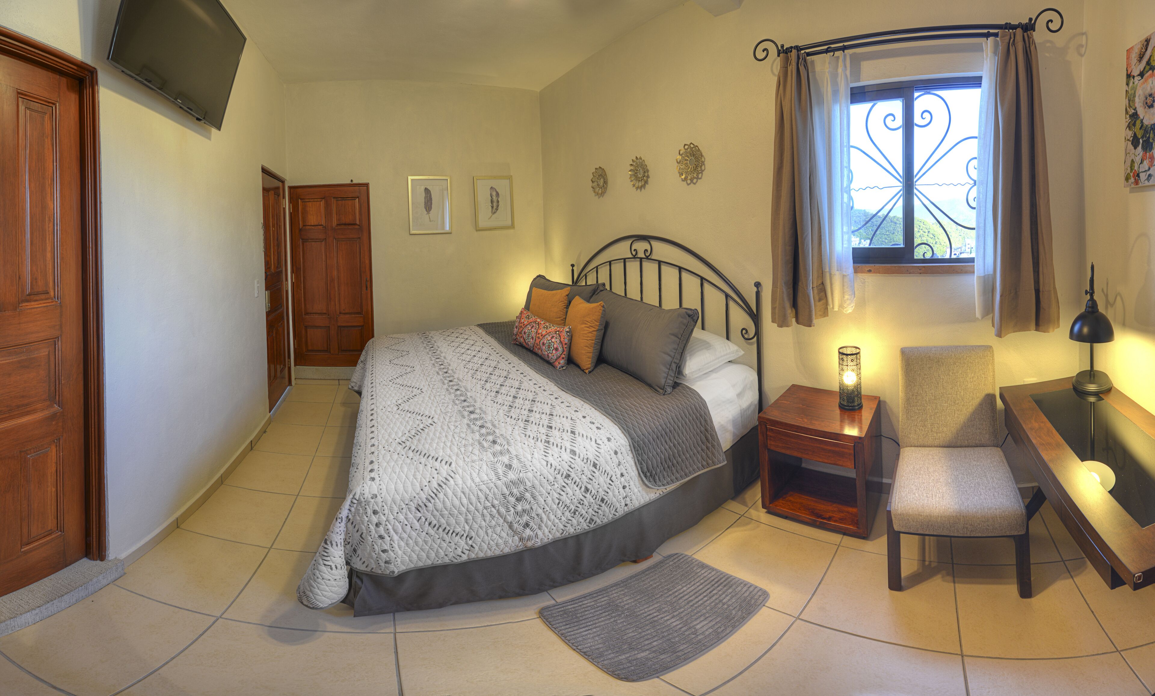 room, 1 king bed, non smoking | in-room safe, desk, iron/ironing board, free wifi