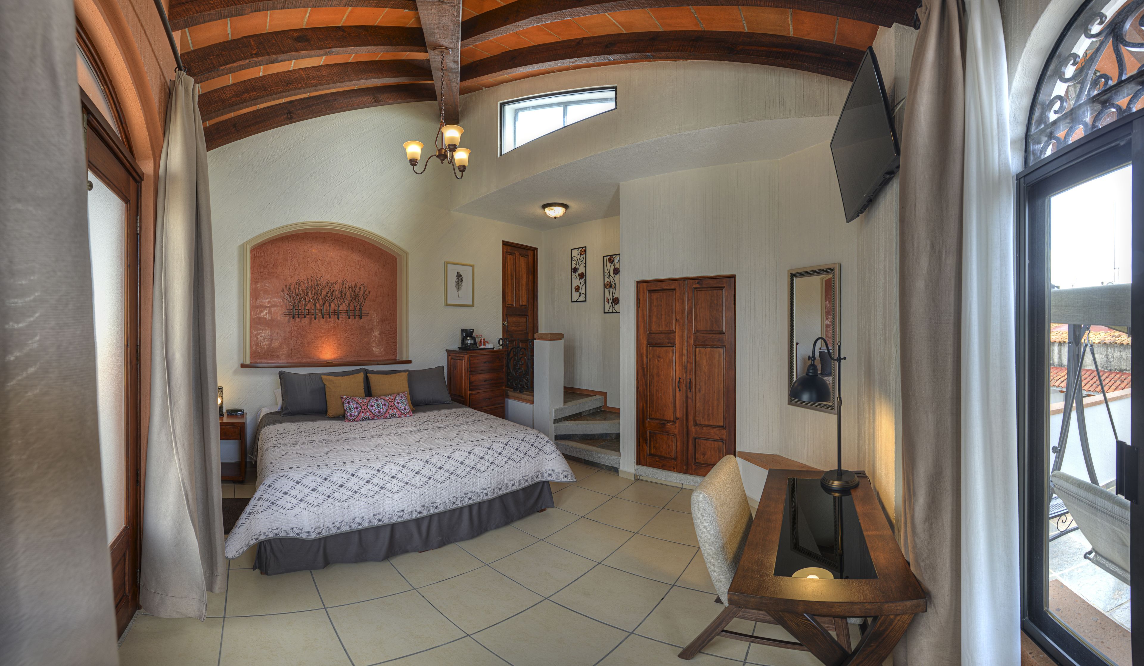 room, 1 king bed, non smoking | in-room safe, desk, iron/ironing board, free wifi