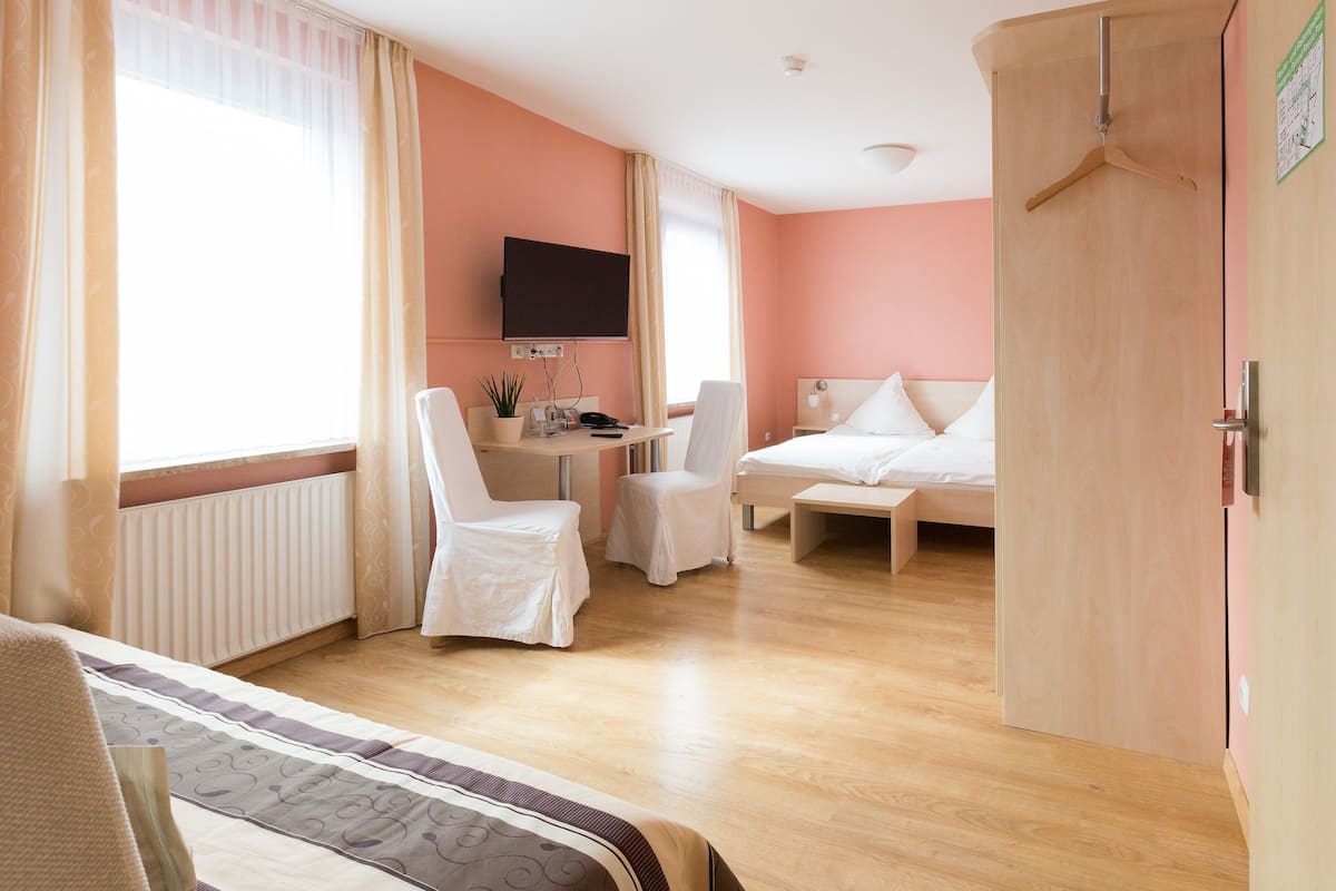Comfort Double Room | Soundproofing, WiFi (free), bed sheets