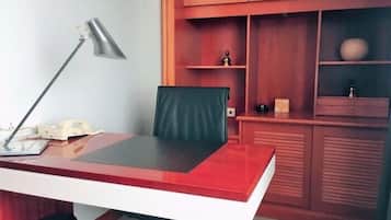 Presidential Suite, 2 Bedrooms, Non Smoking | Premium bedding, minibar, in-room safe, desk