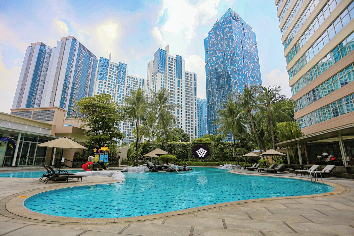 Outdoor pool