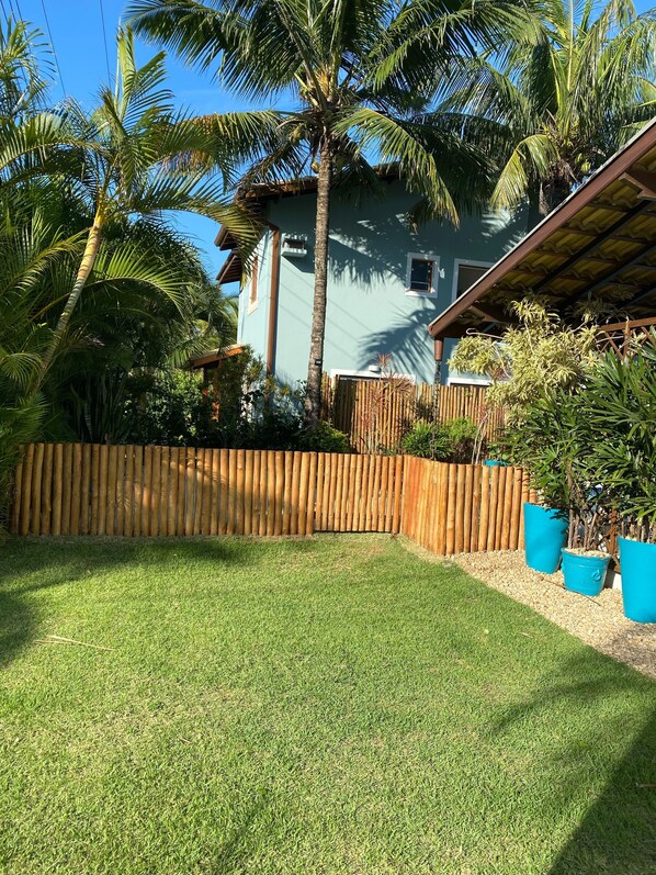 Property grounds - New Year's Eve 2022 - house + housekeeping services. Convenience and comfort  (São Sebastião)