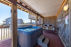 Terrace/patio - K1117 - Sunrise Views & Coastal Luxury – Community Pool, Hot Tub, PETS OK! Steps to the Sand! (South Nags Head)