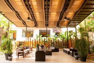 32-inch flat-screen TV with cable channels, TV