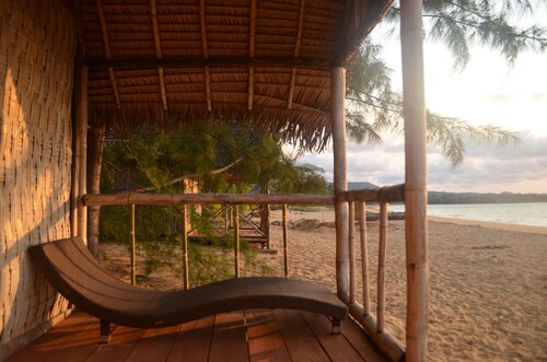 Authentic Malagasy Bungalow by the sea -15% for one-week stays