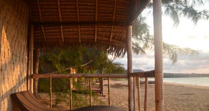 Authentic Malagasy Bungalow by the sea -15% for one-week stays