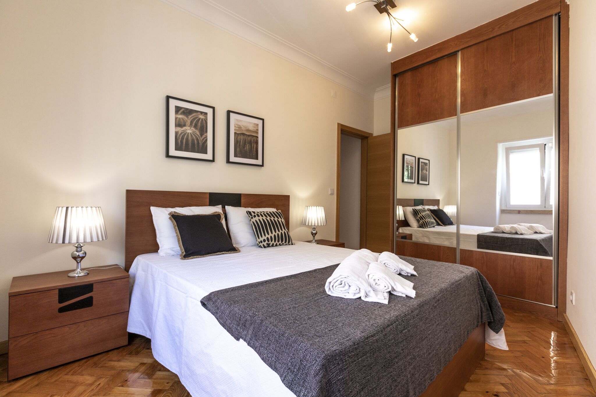 3 bedrooms, iron/ironing board, travel crib, free WiFi